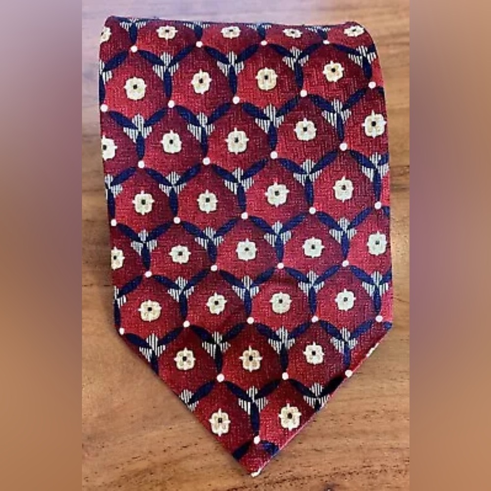 Claiborne 100% Silk Red Geometric Brocade Foulard Tie Made In USA